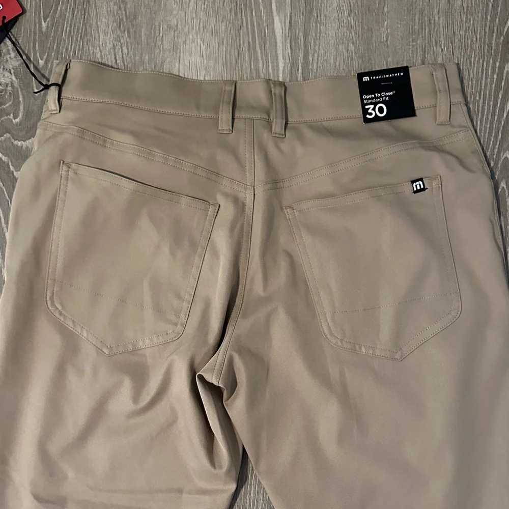 Travis Mathew 30 Open to Close Standard Fit‎ Performance Khaki Pants - Picture 6 of 12